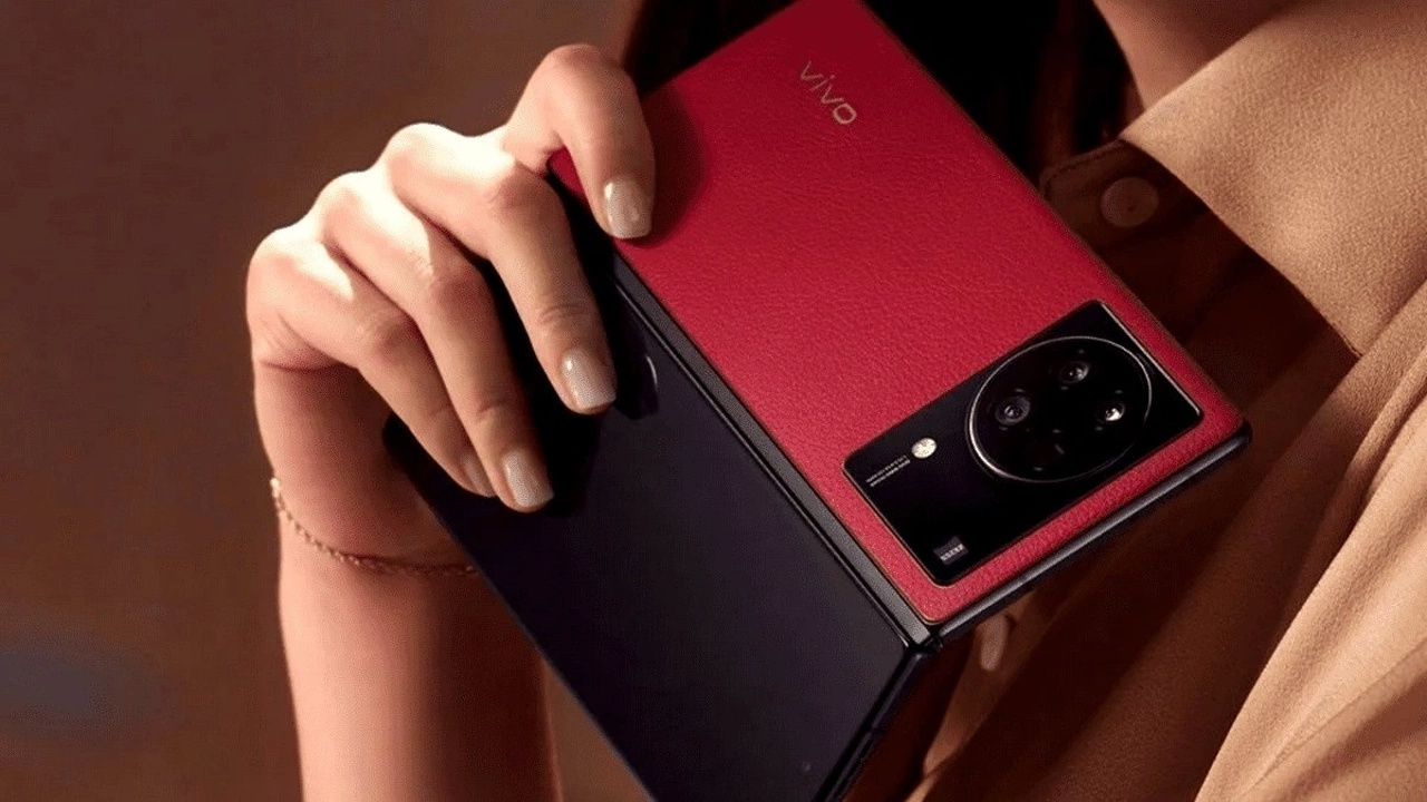vivo’nun yeni katlanabilir telefonu X Fold3 Pro nasıl bu kadar ince olabiliyor?